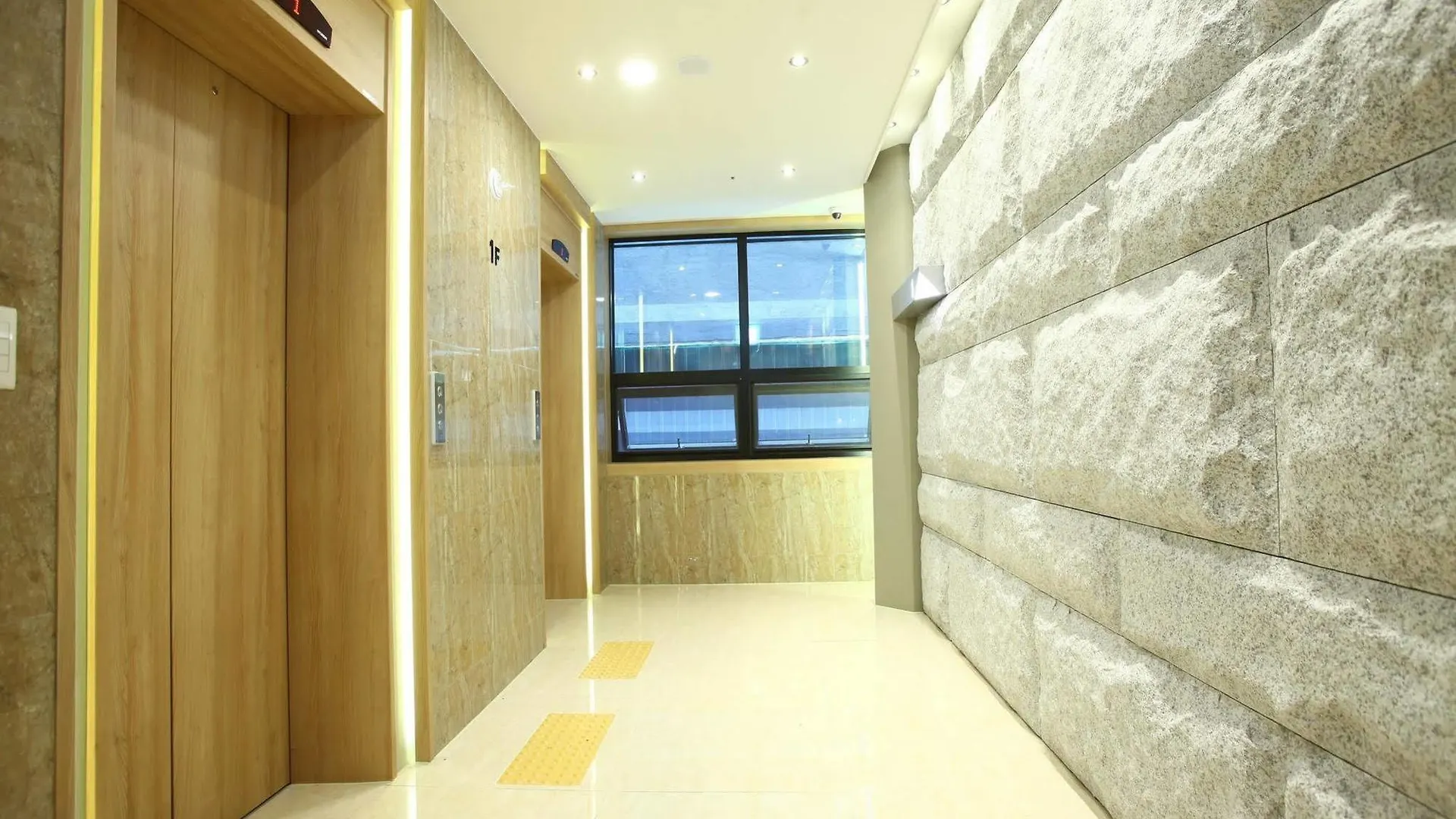 Hotel Sopra Incheon Cheongna 3*,  South Korea